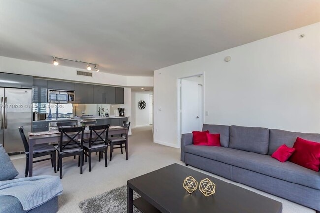 Photo - 31 SE 6th St Unit 1902