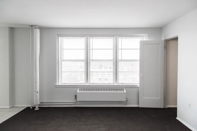 Photo - Westport Central