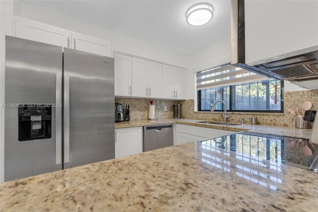 Photo - 6502 Kendale Lakes Dr