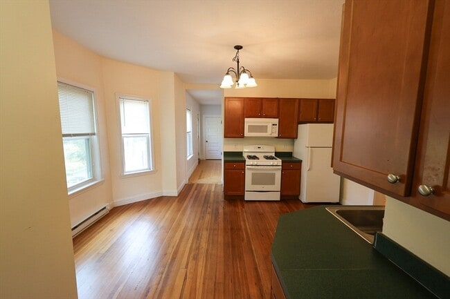 Photo - 72 Grampian Way Unit 2