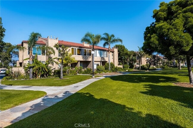 Photo - 16877 Bluewater Ln