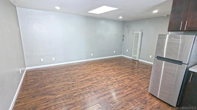 Photo - 3645 Meade Ave