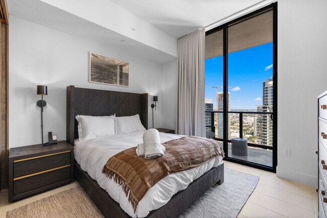 Photo - 159 NE 6th St Unit FL49-ID1045262P