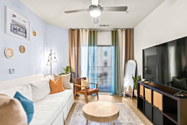 Building Photo - 455 14th St NW Unit ID1343902P