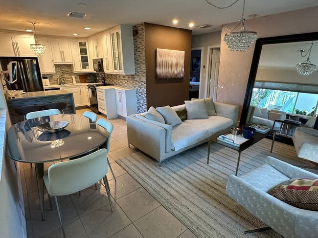 Building Photo - 1423 Holly Heights Dr Unit ID1056354P