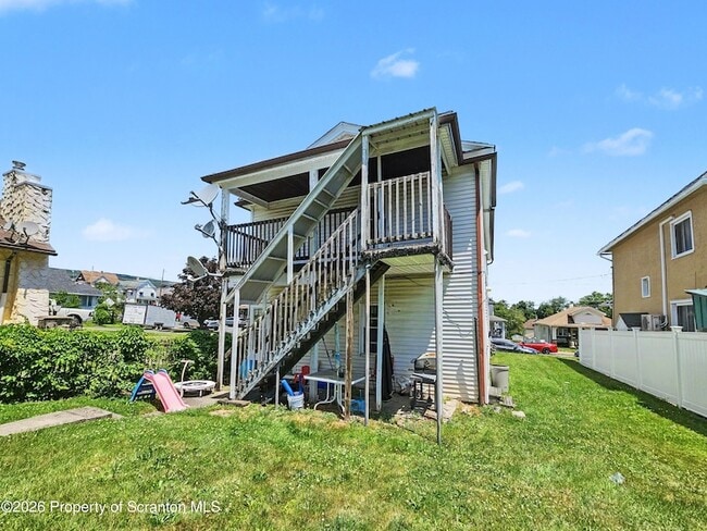 Photo - 1315 Farr St Unit 2
