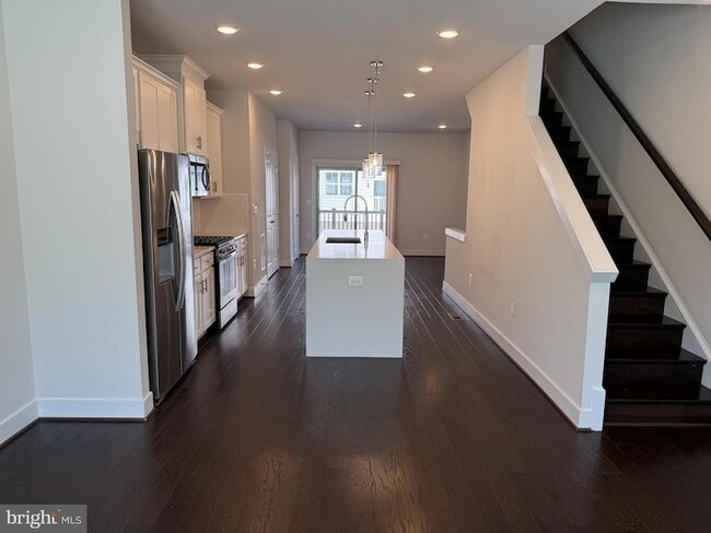 Photo - 115 Dickenson Dr