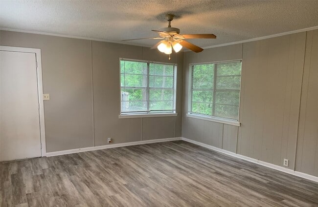 Photo - 815 S Willow St