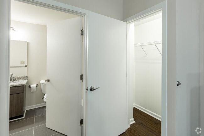 1BR, 1BA - Gramercy Row Apartment Residences