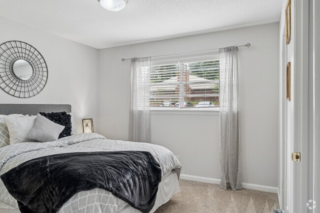 Majestic -2BR, 1BA - 900SF - Primary Bedroom - Royal Park - Students save up to 10%!