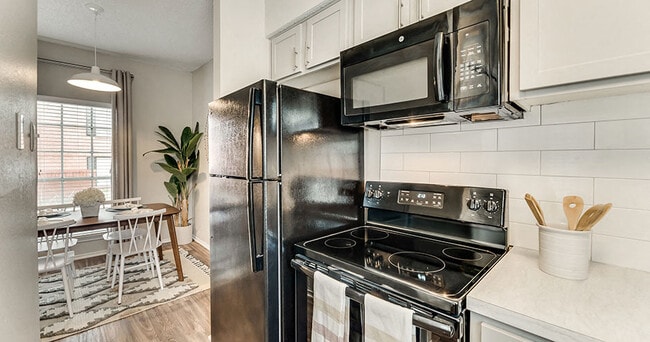 Photo - Summers Landing Apartments