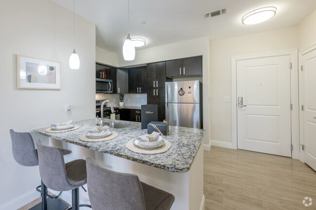 2BR, 2BA - Type A 1,116SF Dining Area - Axis at Lakeshore