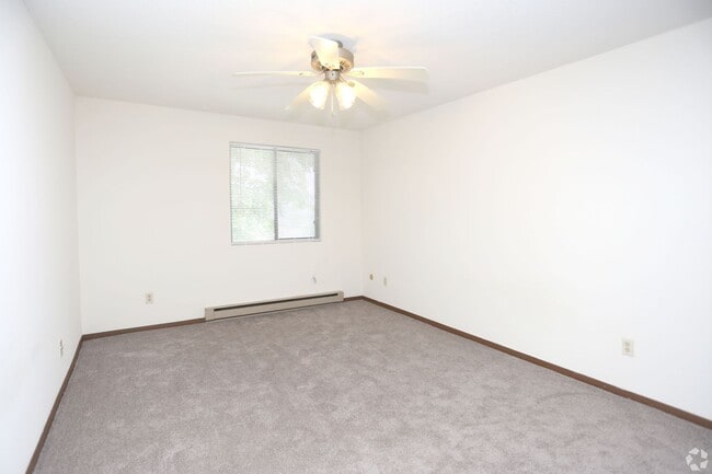 Photo - Willow Knolls Apartments