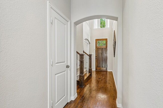 Photo - 1828 Houghton Dr