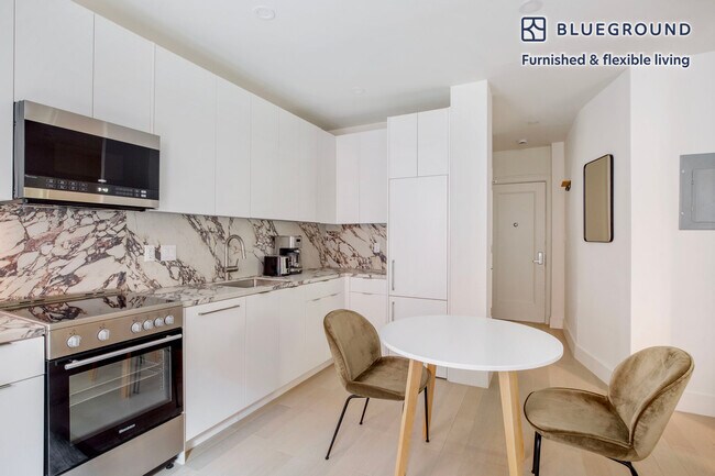 Photo - 300 W 21st St Unit SI FL5-ID1450