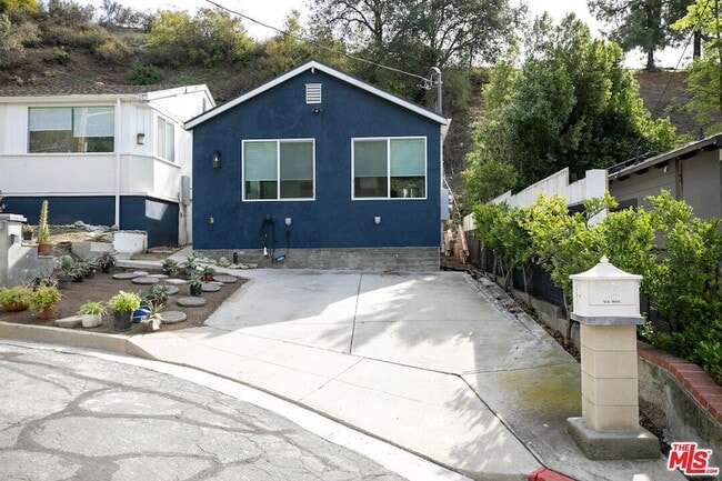 Building Photo - 2748 Hollister Terrace