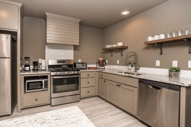 Photo - 303 NW F St Unit ID1241333P