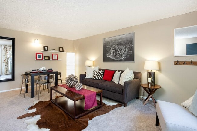 Photo - Webster Lake Apartments