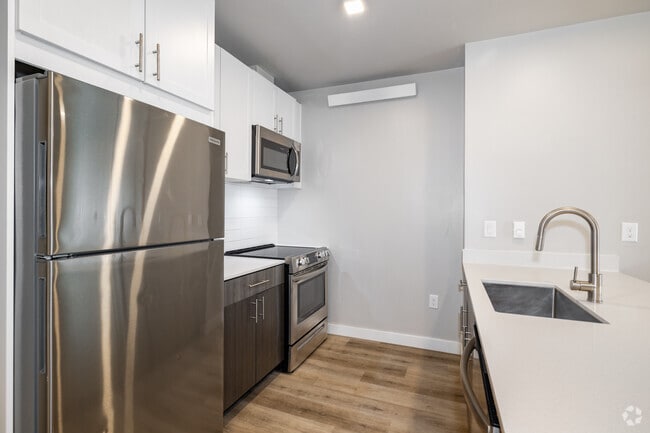 2BR, 2BA - 804SF - Kitchen - Bighorn Crossing