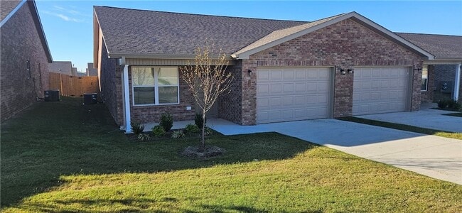 Building Photo - 531 NW 69th Ave