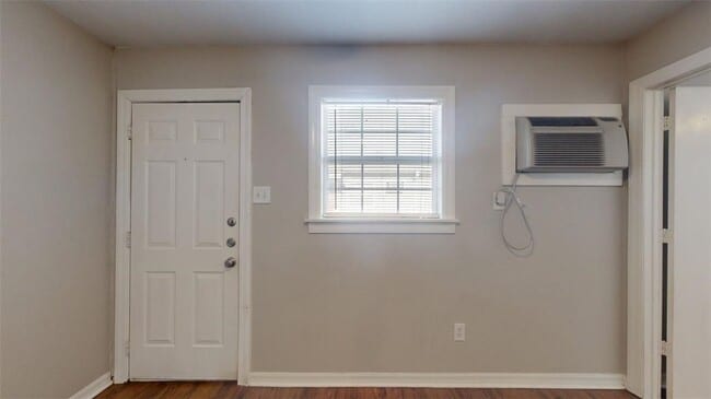 Photo - 500 Foch St Unit 7