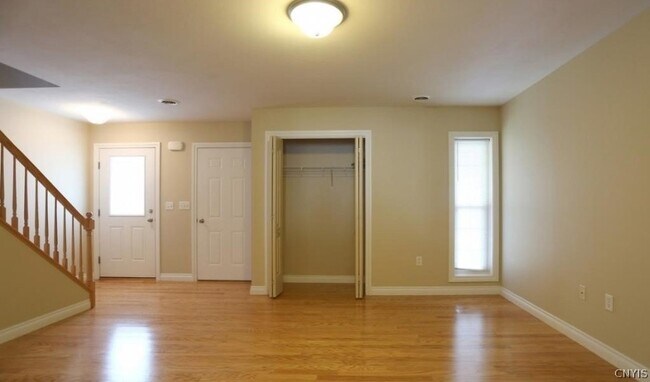 Photo - 105 Pheasants Run