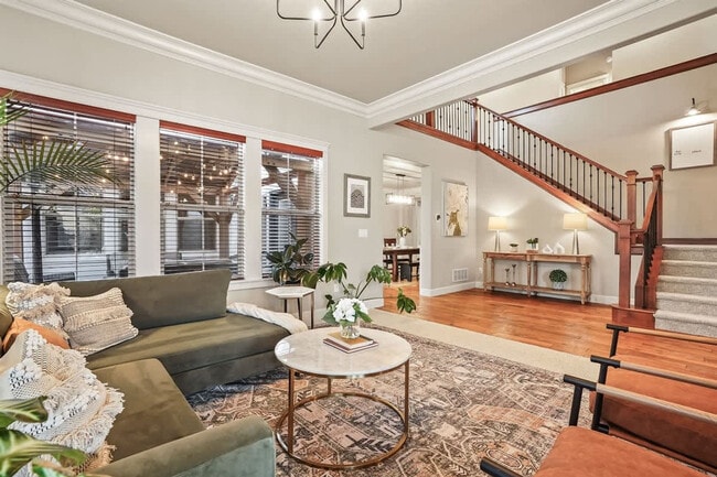 Photo - 611 E San Pedro St Unit ID1250608P