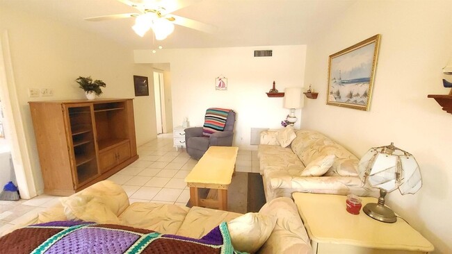 Photo - 147 Bedford E