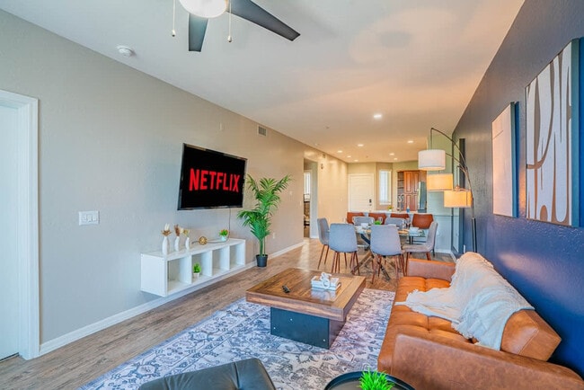 Photo - 1275 E University Dr Unit SI ID1390011P