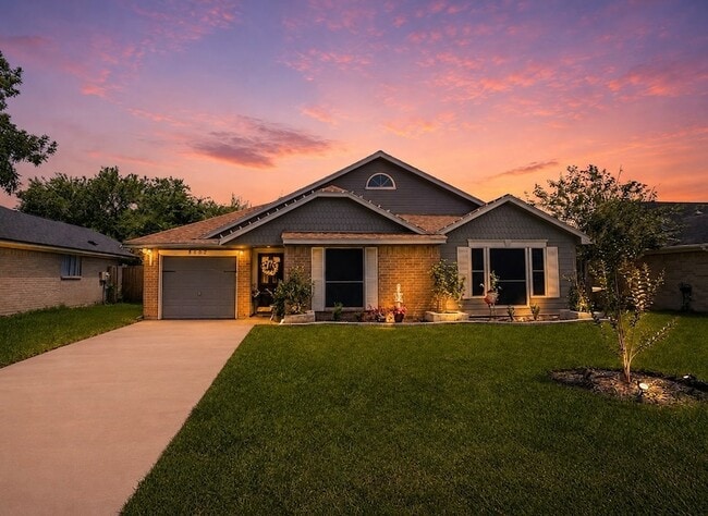 Building Photo - 8602 Lazy Brook Ln