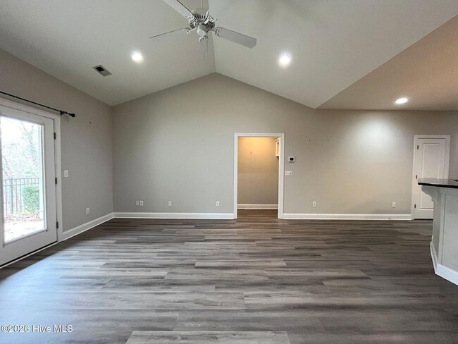 Photo - 18 Elk Ridge Ln