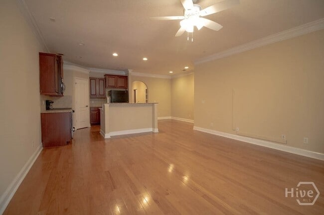 Photo - 127 Ventura Pl