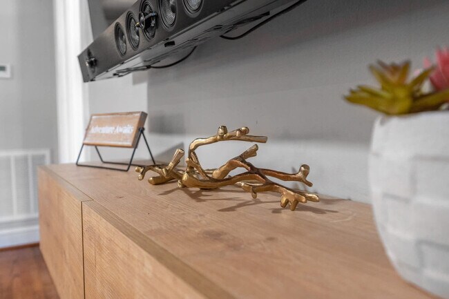 Photo - 211 Hargrove St Unit ID1300731P