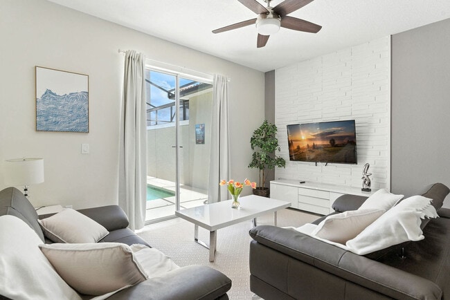 Building Photo - 4977 Windermere Ave Unit ID1280962P