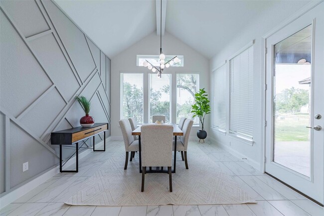 Building Photo - 101 Woodstock Cir