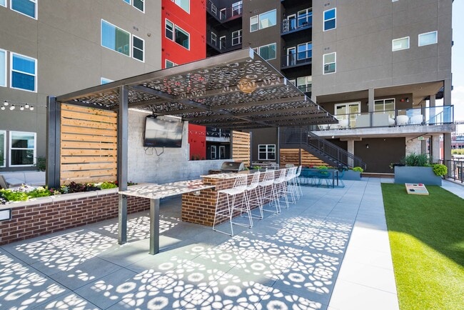 Photo - Canvas on Blake