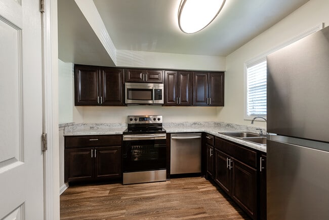 Photo - Fords Pointe Apartments and Townhomes