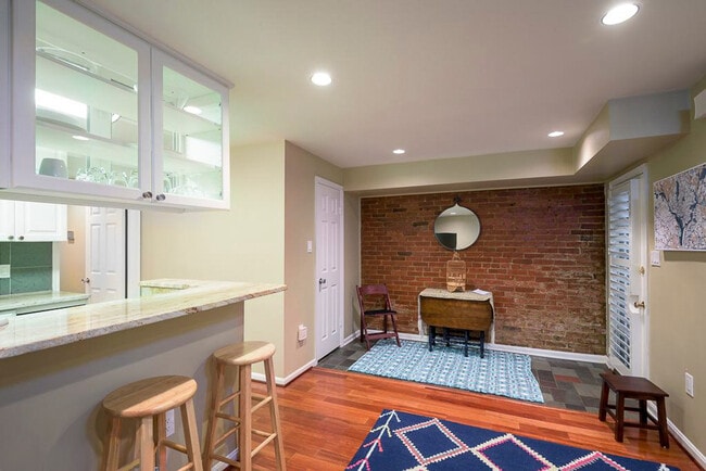 Photo - 1001 New Hampshire Ave NW Unit ID427P