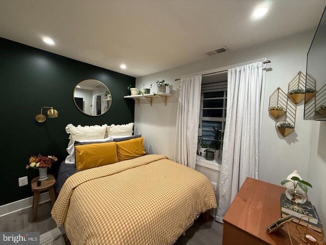 Photo - 625 Park Rd NW Unit 8