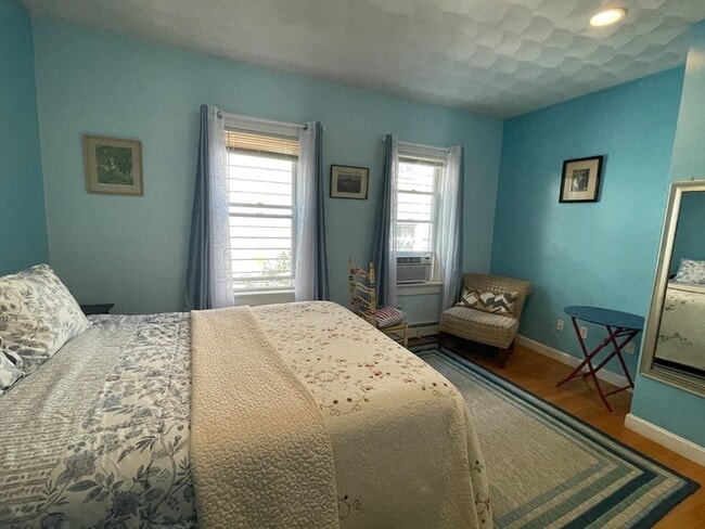 Photo - 42 Litchfield St Unit 1