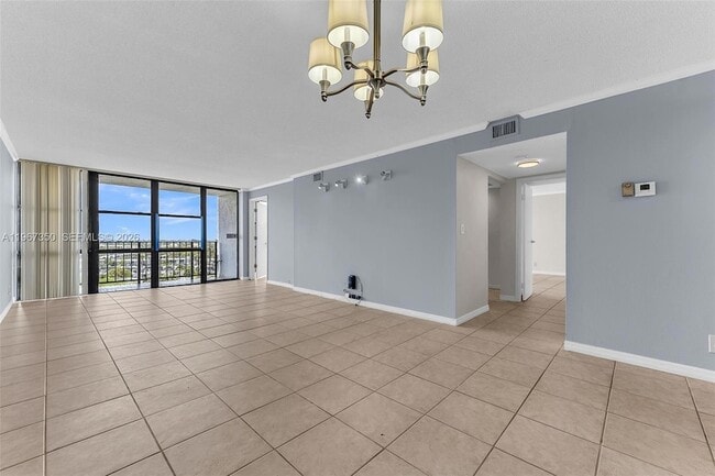 Photo - 800 Parkview Dr Unit 1007