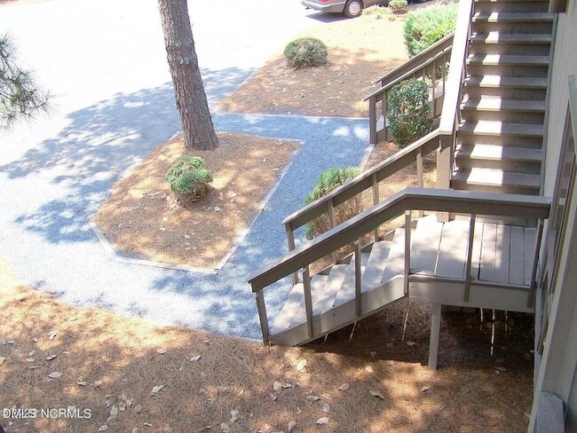 Photo - 220 Foxkroft Dr
