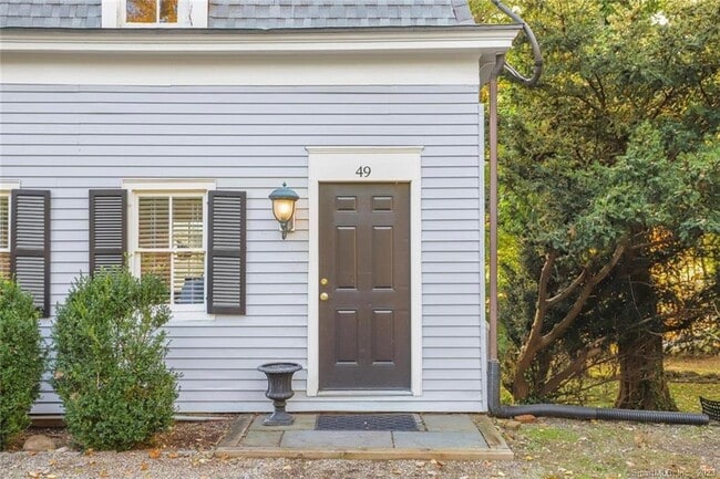 Photo - 49 Hollow Tree Ridge Rd