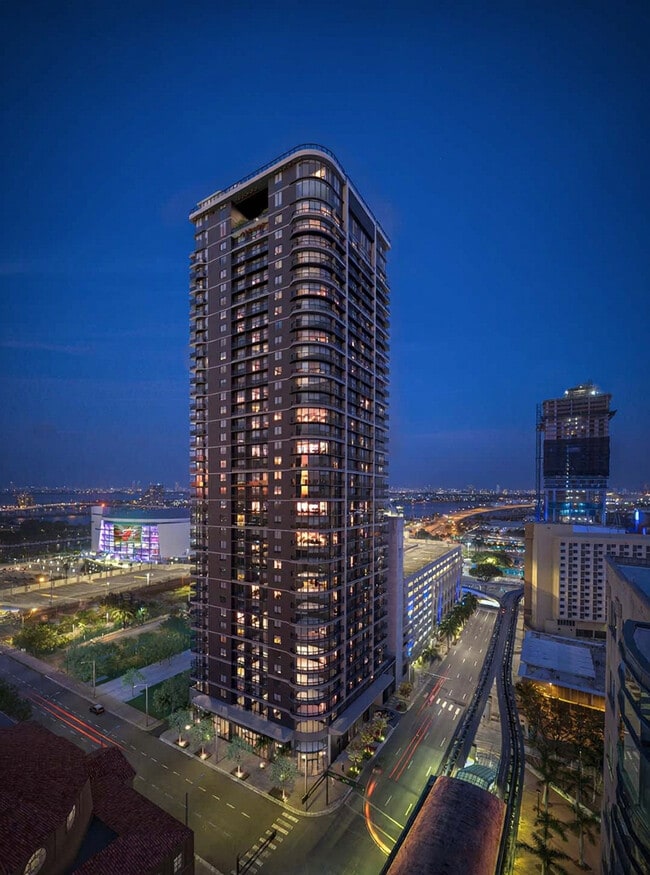 Photo - 121 NE 5th St Unit SI ID1429750P