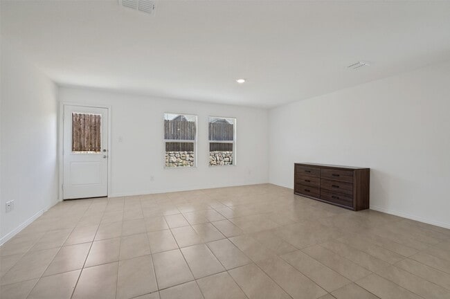 Photo - 14045 Ilderton St