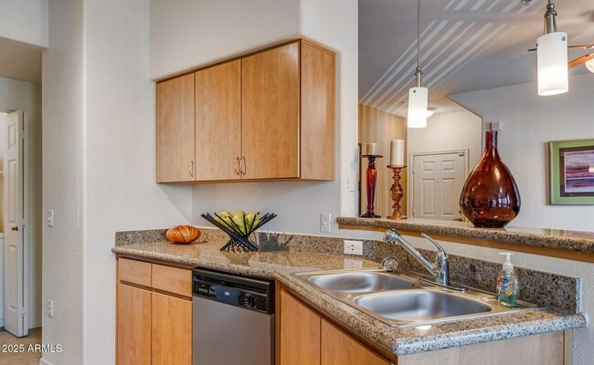 Photo - 2400 N Bullard Ave Unit 1