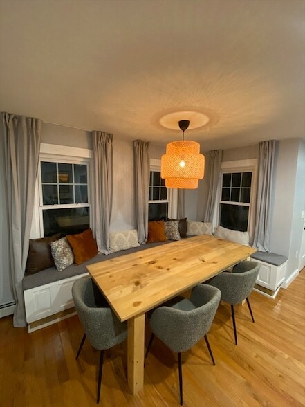 Photo - 656 Grove St