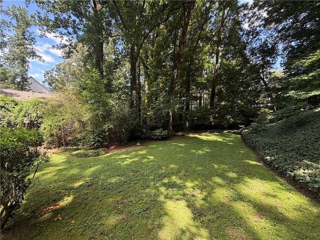 Photo - 6651 Castleton Dr NW
