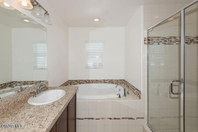 Photo - 32 Secret Hollow Ln