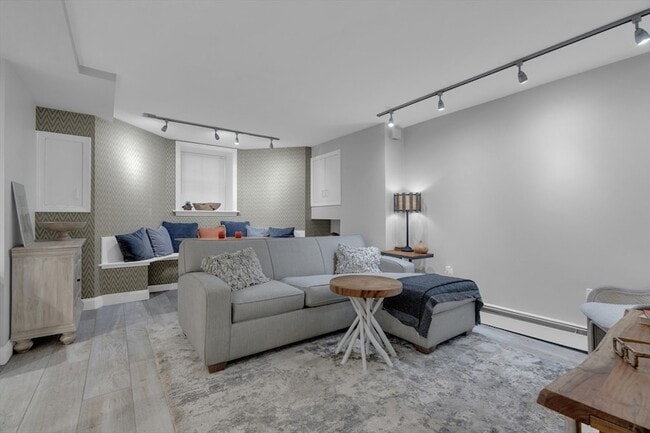 Photo - 14 Auburn St Unit A